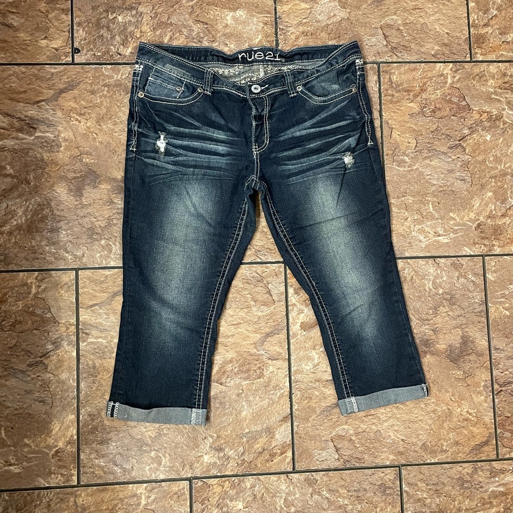 Rue21 denim capri pants size 13/14